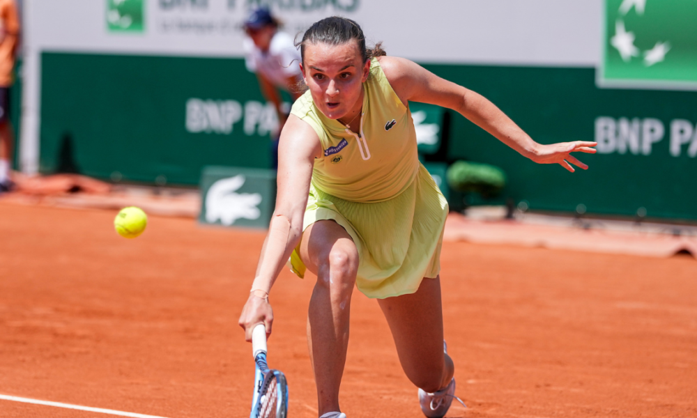 https://dicodusport.fr/blog/wp-content/uploads/2026/07/Clara-Burel-cede-contre-Oleksandra-Oliynykova-en-quart-de-finale-a-Iasi-1000x600.png