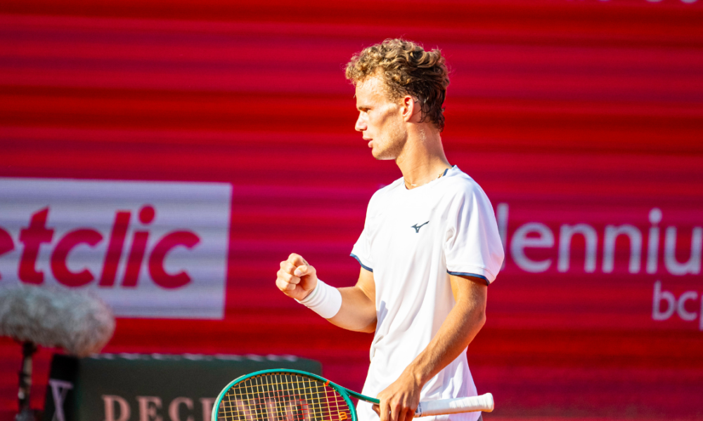 https://dicodusport.fr/blog/wp-content/uploads/2026/07/Inepuisable-Luca-Van-Assche-remporte-son-premier-titre-ATP-a-Estoril-1000x600.png