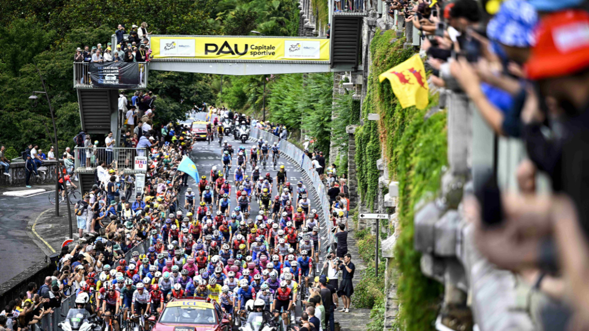 Pourquoi Pau est devenue une ville incontournable du Tour de France