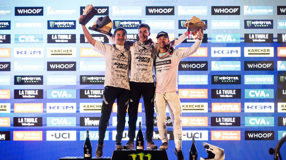 Raphaël Giambi ouvre son palmarès et mène un triplé français en Coupe du monde de VTT Enduro à la Thuile !