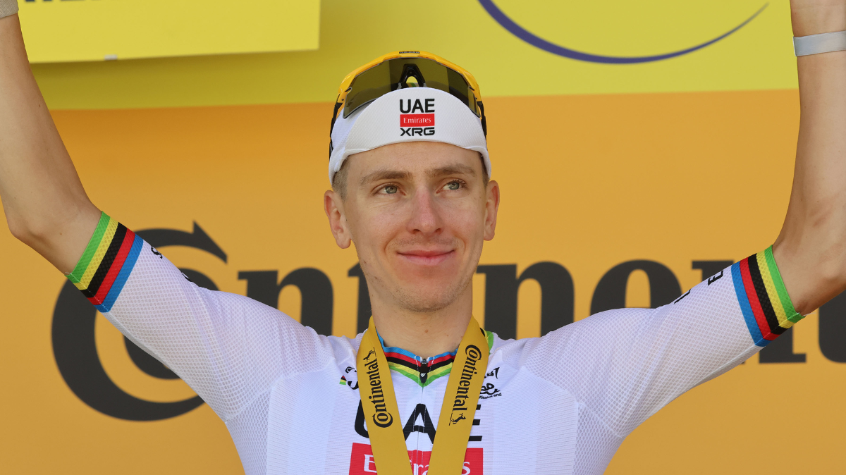 Tadej Pogačar s'offre un premier numéro sur le Tour de France 2026 et triomphe à Gavarnie-Gèdre