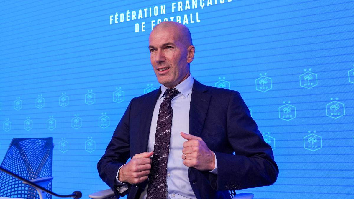 Zinédine Zidane nommé sélectionneur des Bleus Je vais tout donner pour que cette équipe continue à gagner
