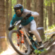 Adrien Dailly s'impose à Morillon et remporte la Coupe du monde de VTT Enduro, Morgane Charre également victorieuse