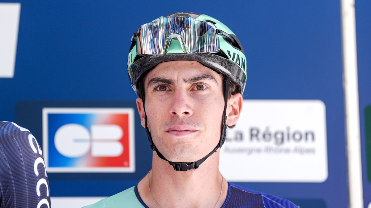 Avant d'aller sur le Tour d'Espagne, Léo Bisiaux tranche sur son avenir