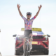 Coup double pour Kasia Niewiadoma au sommet du Mont Ventoux, victoire d'étape et maillot jaune ! (1)