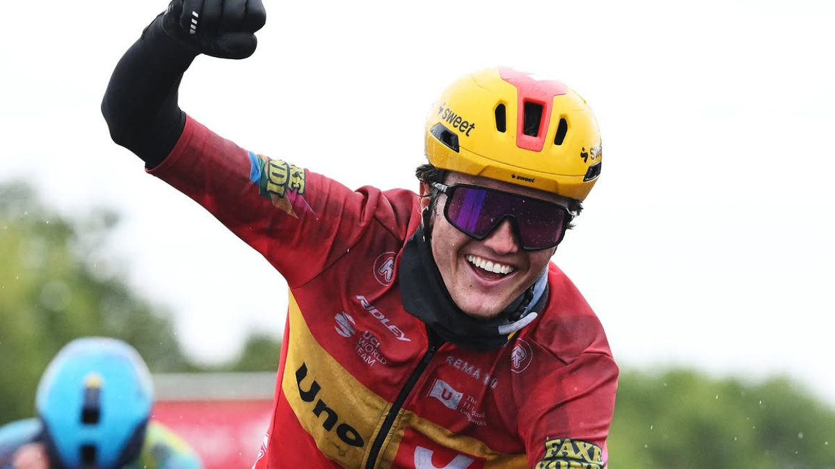 Erlend Blikra résiste à Ethan Vernon pour décrocher la 2ème étape de l'Arctic Race of Norway