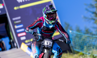 Harriet Harnden prive Marine Cabirou de victoire sur la descente des Gets