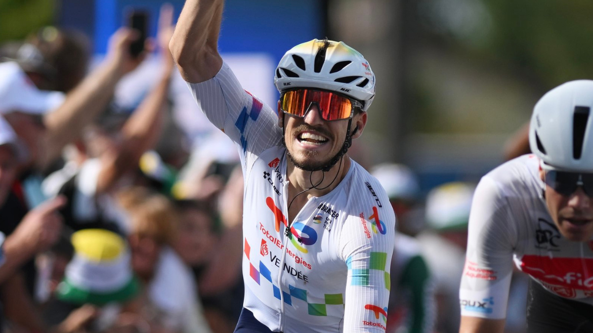 Jason Tesson domine le sprint de la 2e étape du Tour Poitou-Charentes 2026