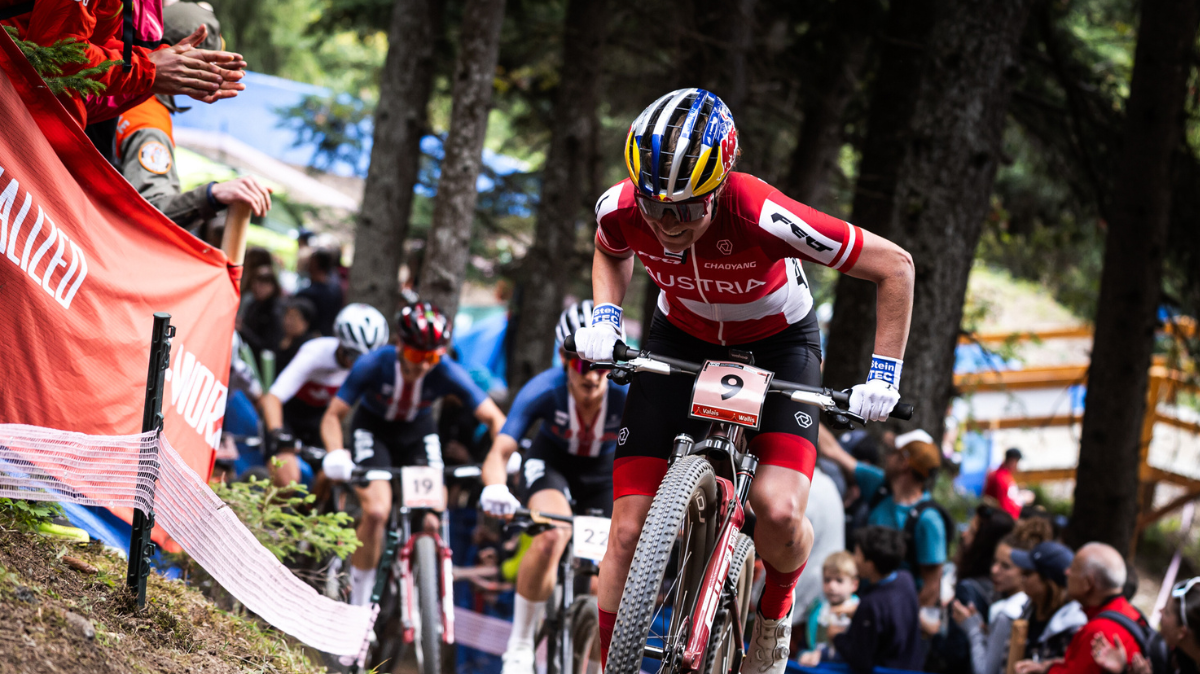 Laura Stigger devient championne du monde du XCC à Val di Sole
