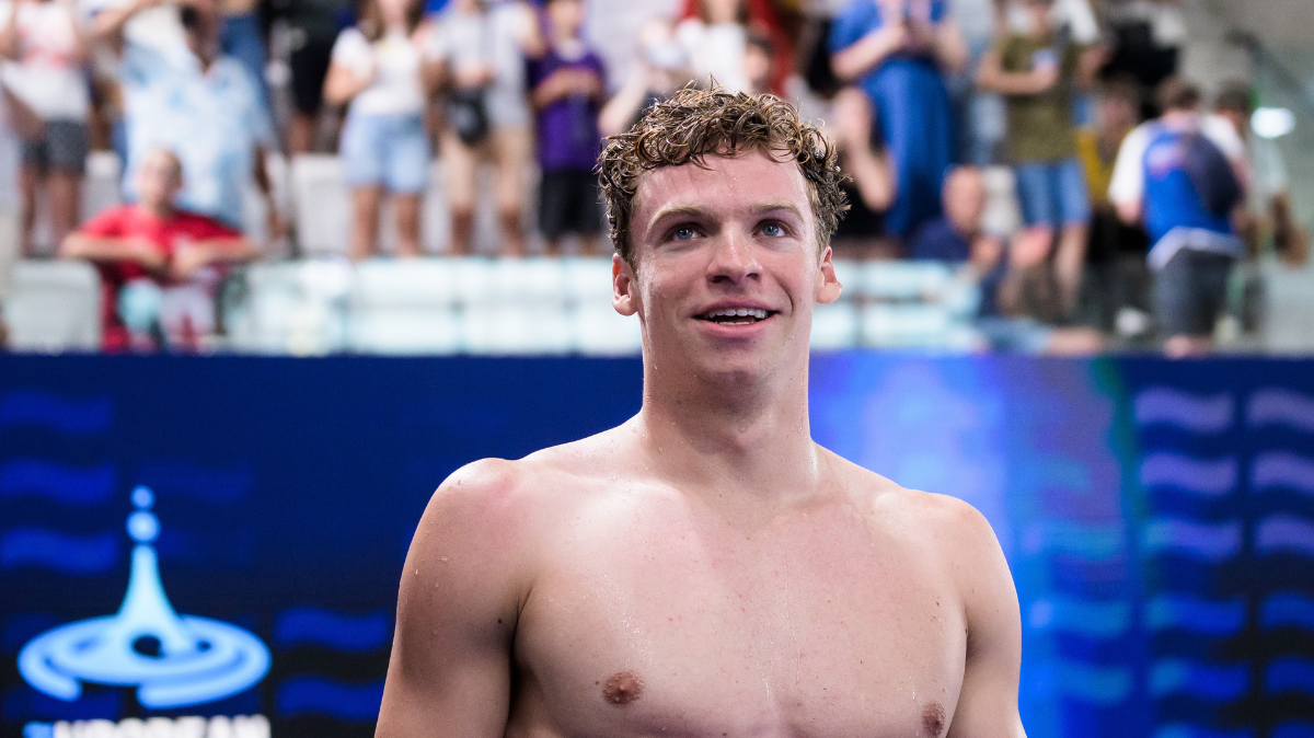 Léon Marchand débute en maîtrise lors des séries du 200 m papillon