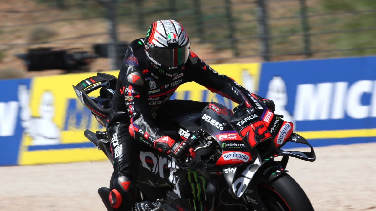 Marco Bezzecchi coiffe Marc Marquez et rafle la pole position en Aragon