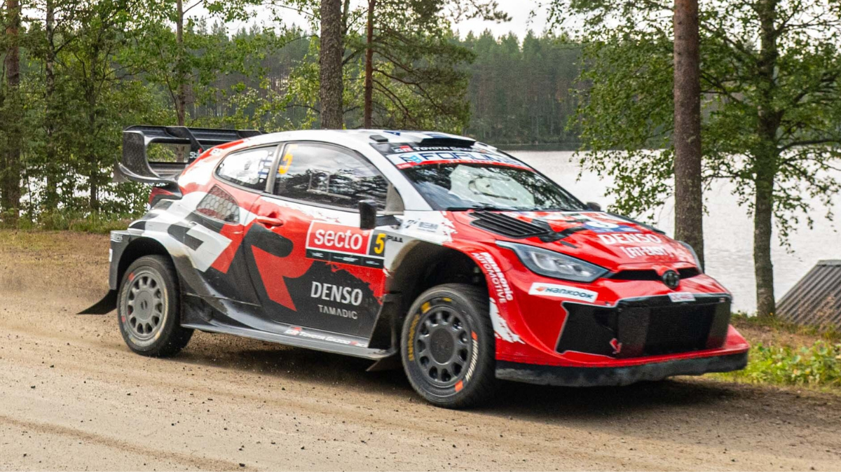 Sébastien Ogier victime d'un effroyable accident, Sami Pajari prend la tête du Rallye WRC de Finlande