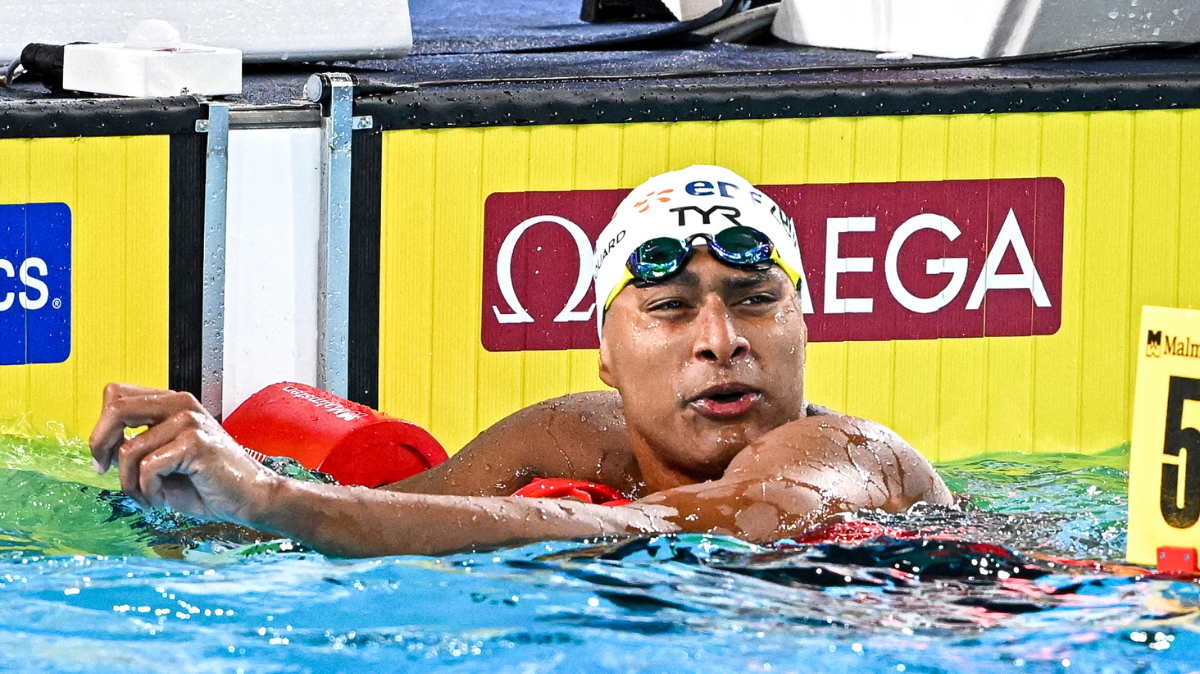 Yohann Ndoye-Brouard impuissant face à la concurrence en finale du 50 m dos