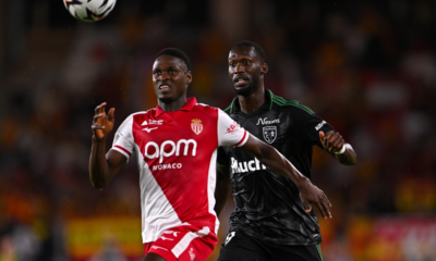 Monaco s'en sort en fin de match contre Lens et trône en tête de la Ligue 1