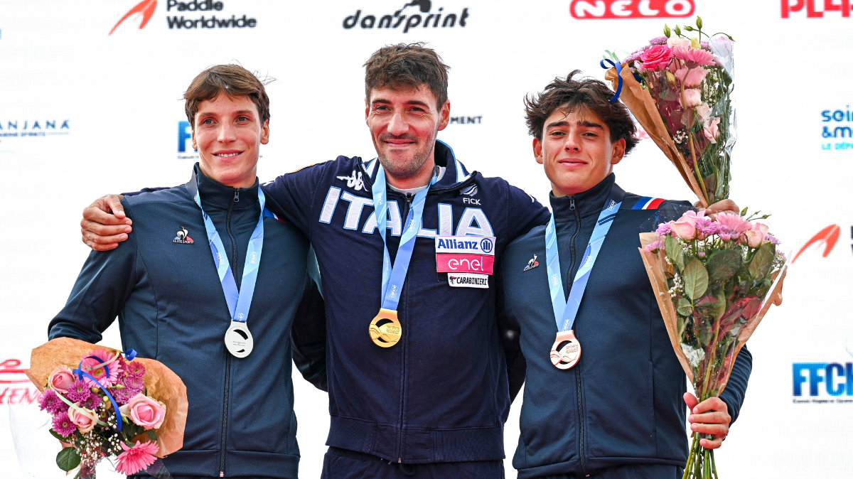 Titouan Castryck et Martin Cornu sur le podium de la manche française de Coupe du monde de kayak slalom