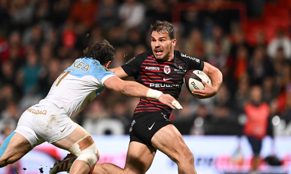 https://dicodusport.fr/blog/wp-content/uploads/2026/10/Le-Stade-Toulousain-fait-le-spectacle-face-a-un-bon-Bayonne-score-resultat-et-resume-du-match-de-la-6e-journee-de-Top-14-1000x600.png