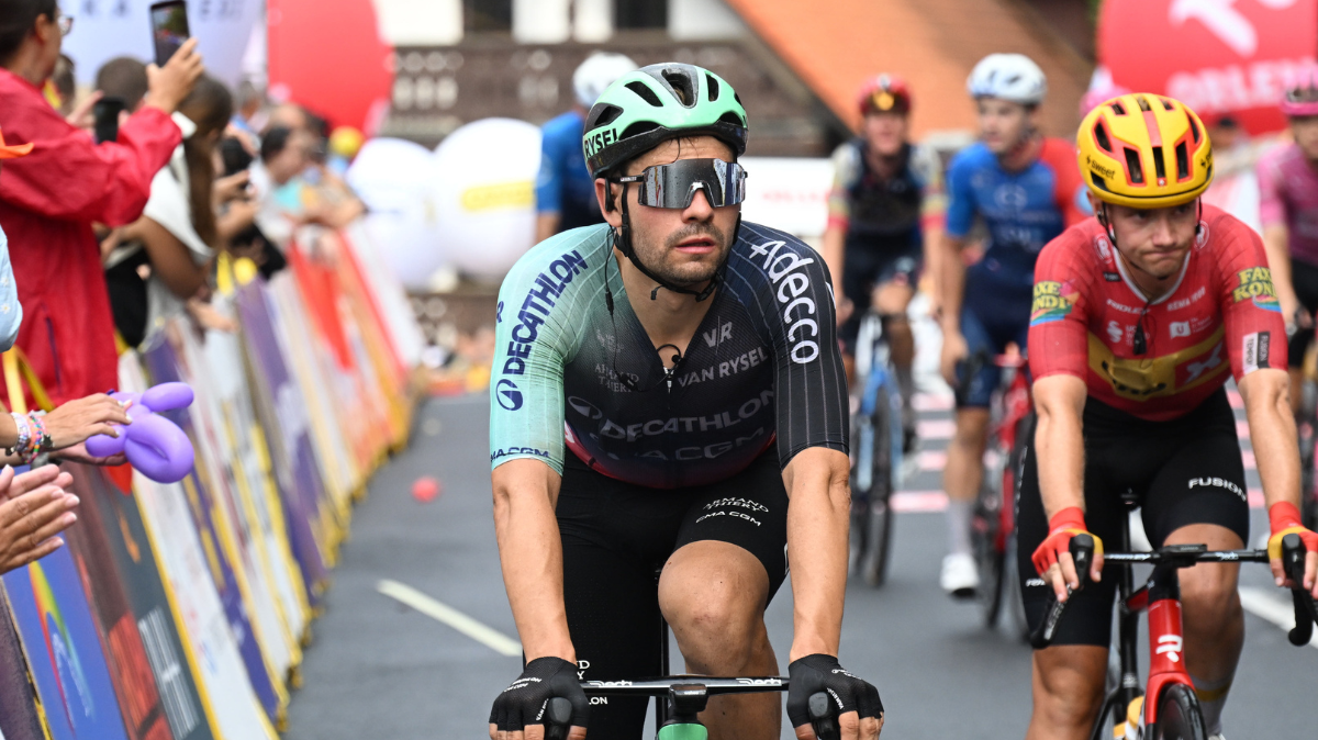 Transferts cyclisme Decathlon CMA CGM prolonge trois équipiers précieux pour ses leaders